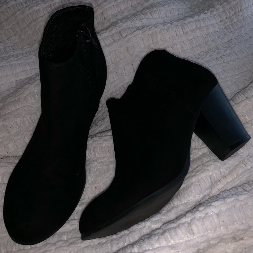 Old Navy Black Ankle Booties